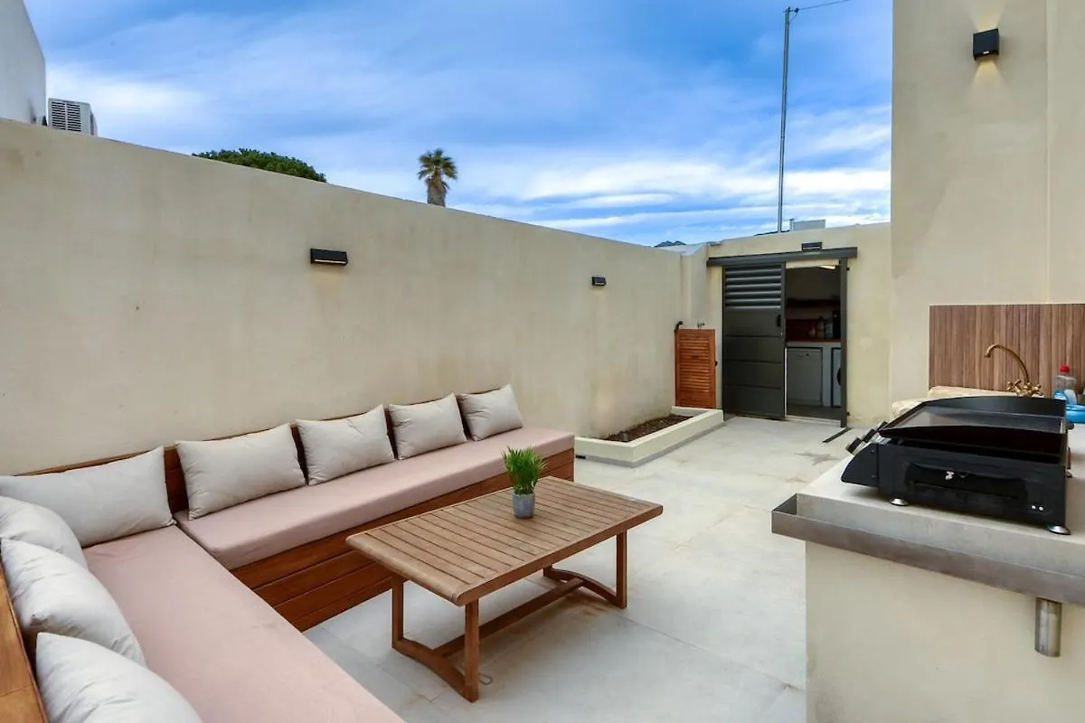 Espectacular Chalet En Santa Margarita Roses