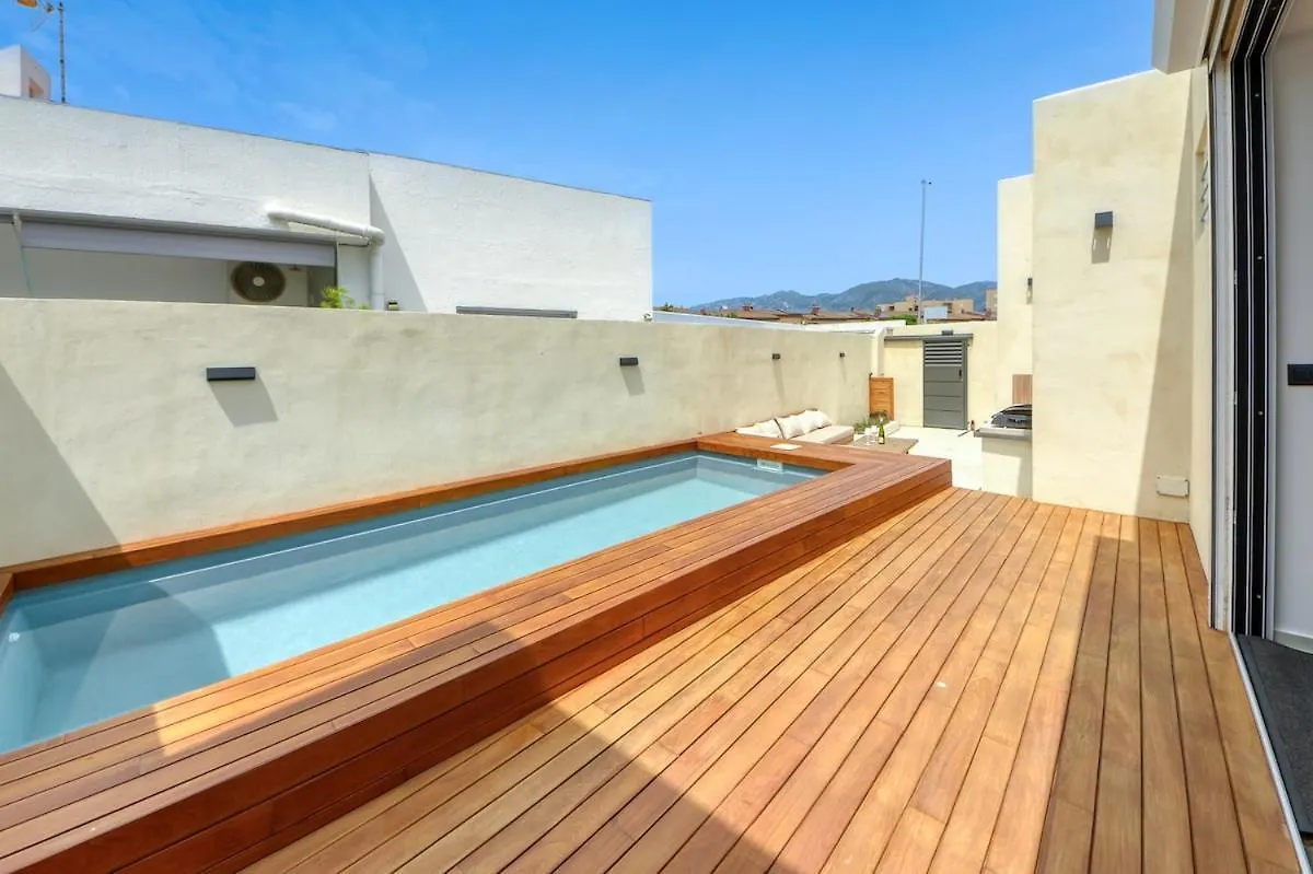 Espectacular Chalet En Santa Margarita Roses